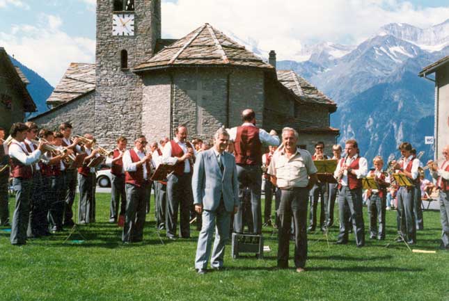 sauser-club"
